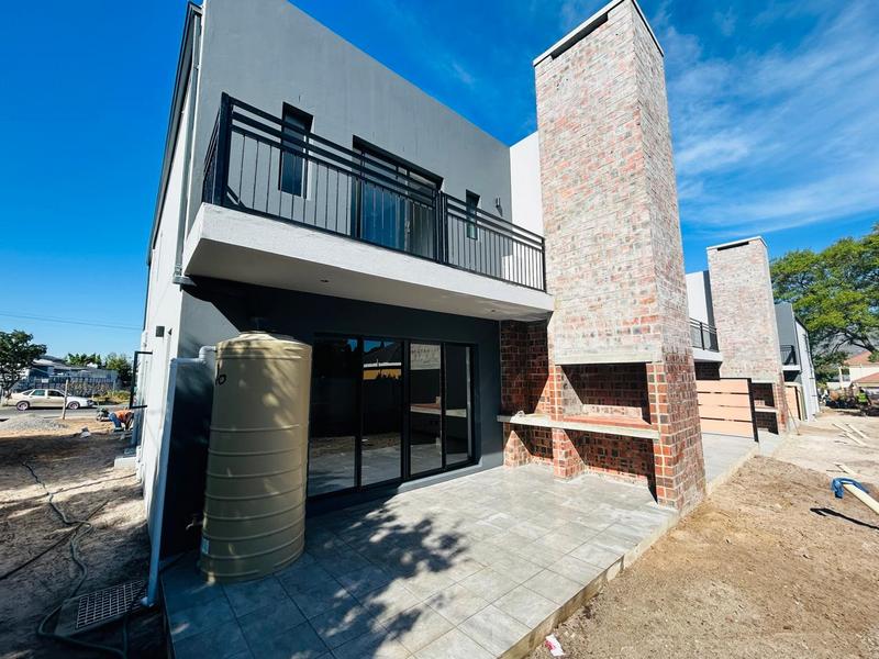 3 Bedroom Property for Sale in De Zoete Inval Western Cape